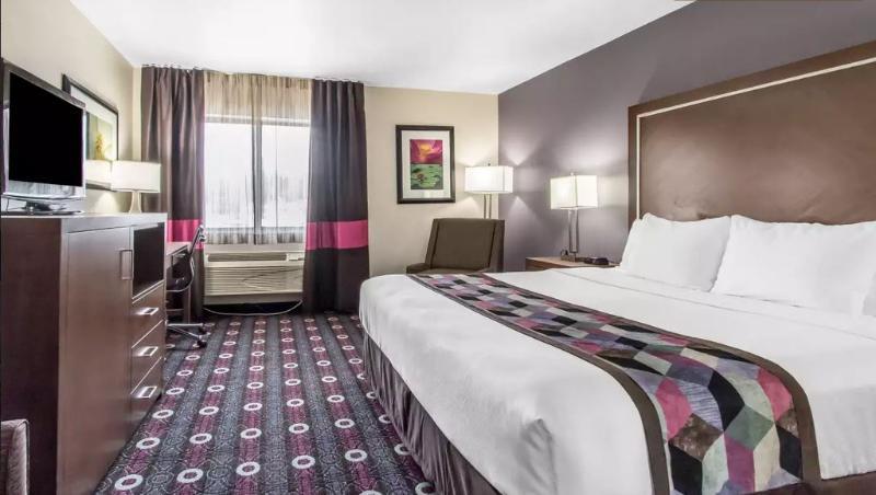 Holiday Inn Express & Suites Tulsa East - Catoosa By Ihg エクステリア 写真